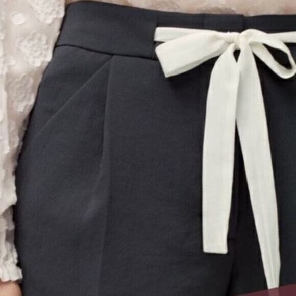 WILFRED Aritzia Exergue Pleated Tie Front Crepe Short Sz 0 - Picture 2 of 8